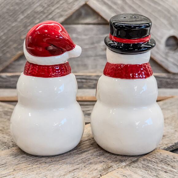 St. Nicholas Square Yuletide Snowman Couple Salt and Pepper Shaker Set, 4.25"H - Picture 3 of 7